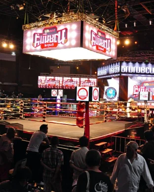 Golden Boy Boxing: Schofield vs. Bahdi